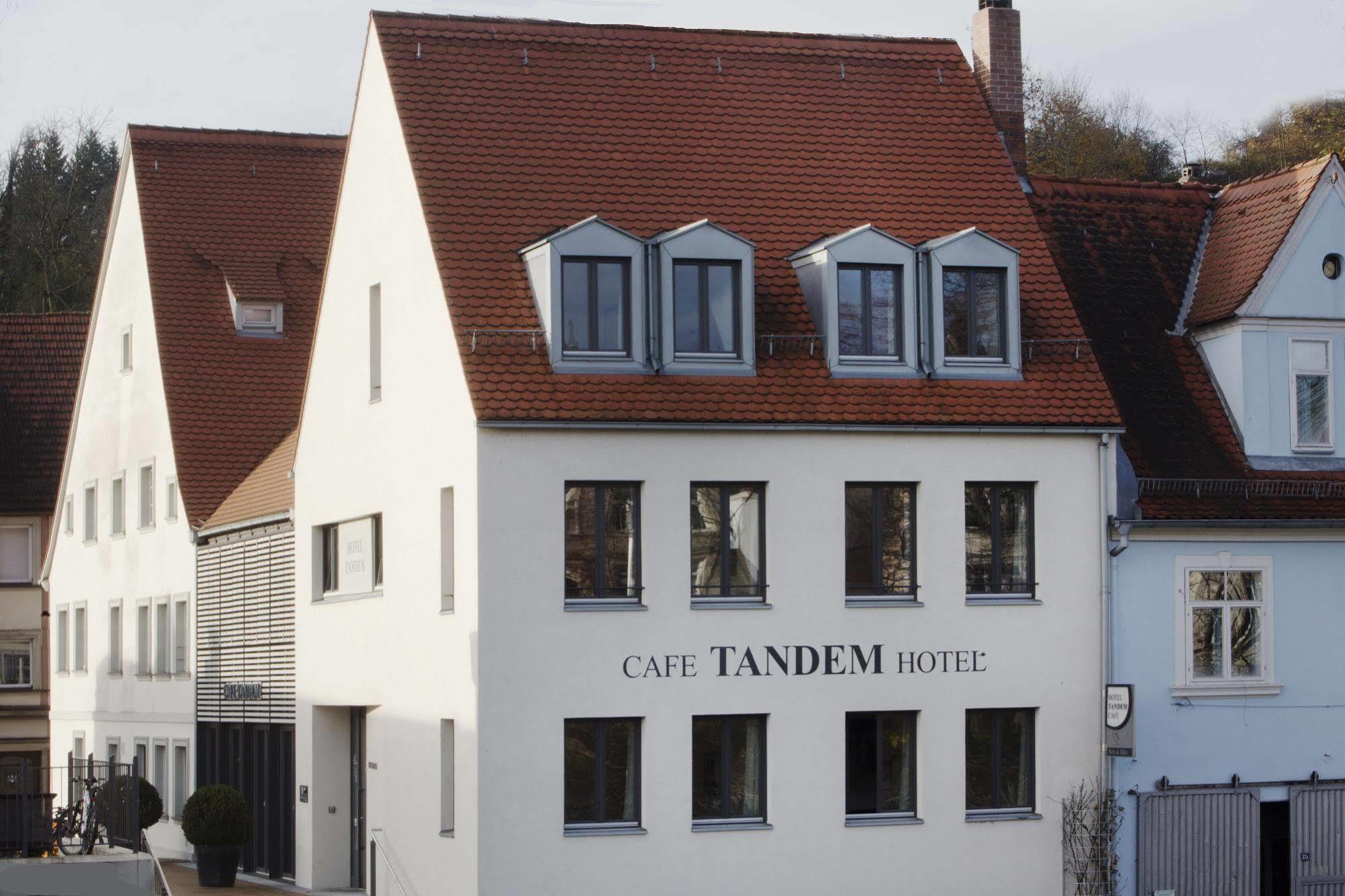 באמברג Tandem Hotel מראה חיצוני תמונה
